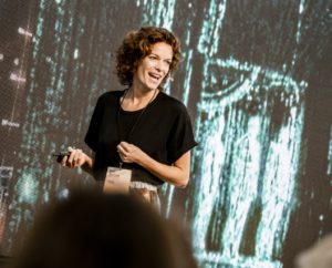 Art DM Real Fake_header img